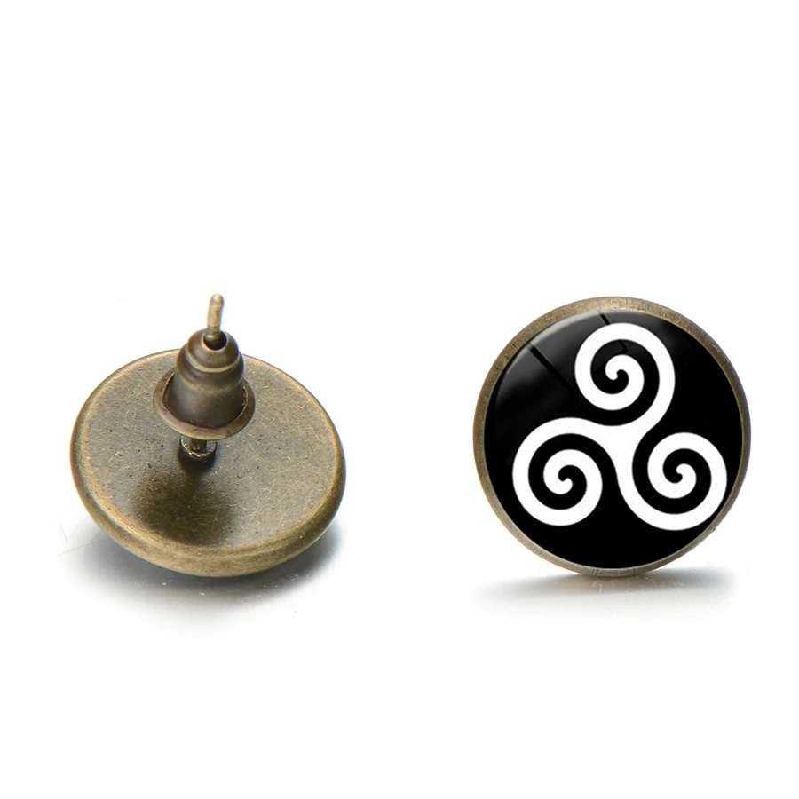 Новое поступление классные подростковые серьги с волком стимпанк Triskele Triskelion