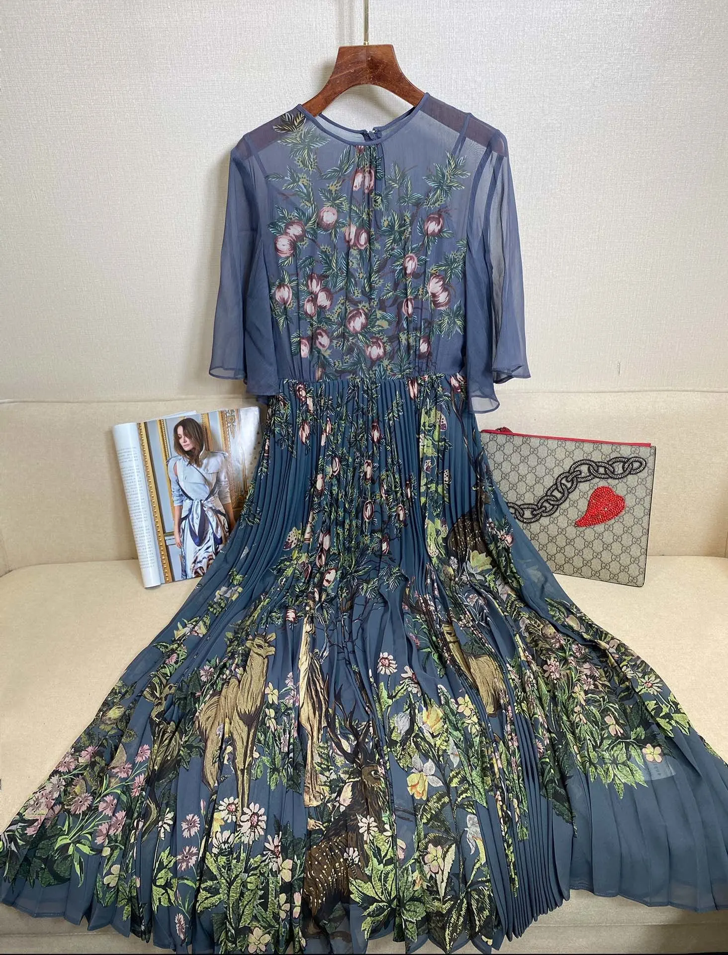 

21 Early Spring Holiday New Products Green Floral Elk Pattern Printed Lotus Leaf Sleeve Long Silk Pleated Skirt