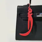 Индивидуальный брелок из натуральной кожи с буквами арабского алфавита для женщин