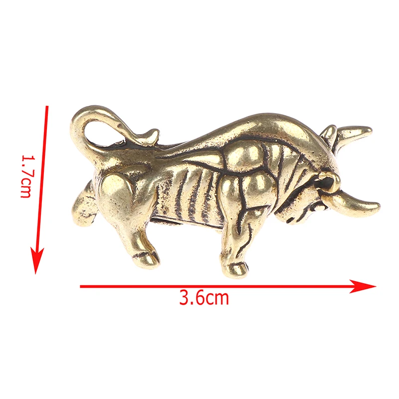

Mini Portable Retro Brass Wall Street Bull Statue Sculpture Hand Toy Gift Keychain Ornament Home Office Desk Decorative Ornament