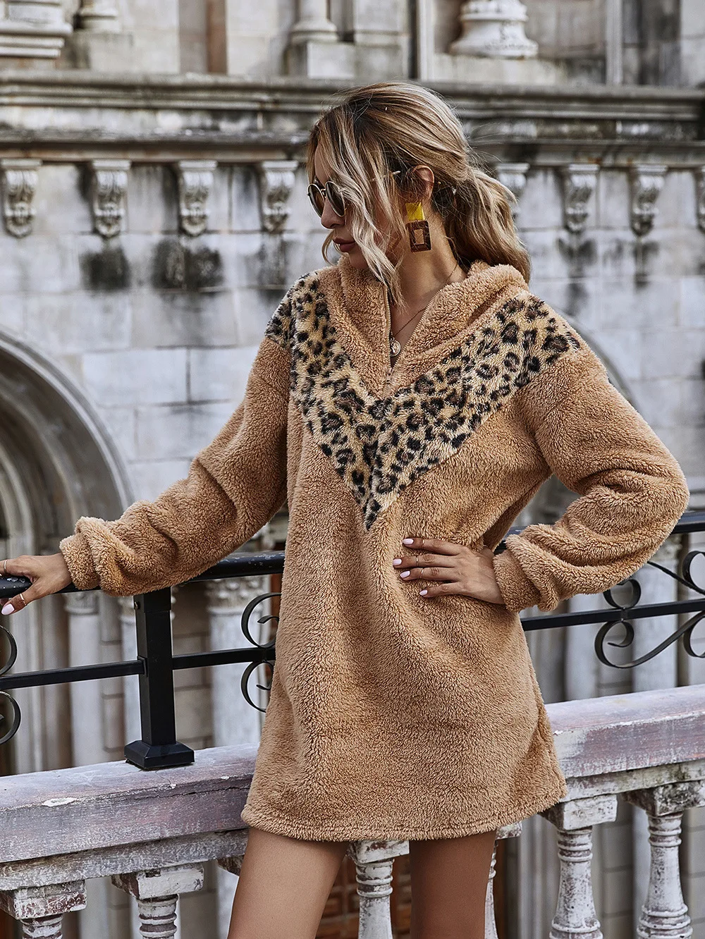 

Fashion Autumn Winter Long Sleeve Plush Hoodies Women Vintage Leopard Loose Pullover
