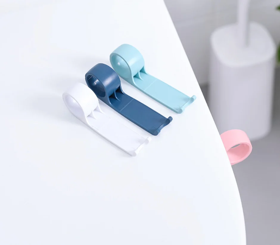 

1PC Portable WC Toilet Cover Lifting Device Avoid Touching Toilet Lid Handle Bathroom Cartoon Snail Toilet Seat Lifters