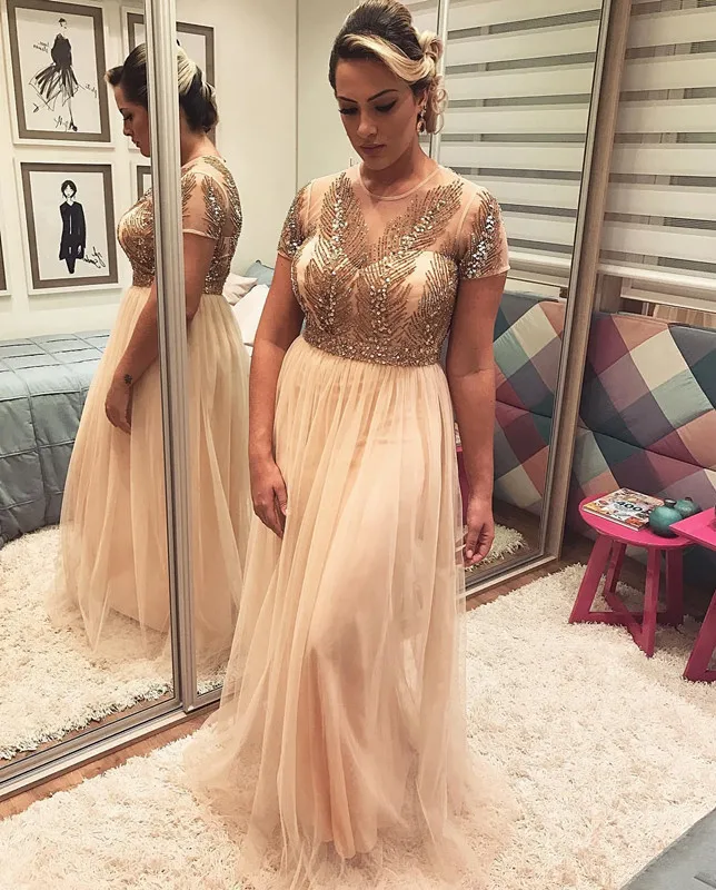 Женское платье с вырезом лодочкой и бисером роскошное вечернее коротким рукавом