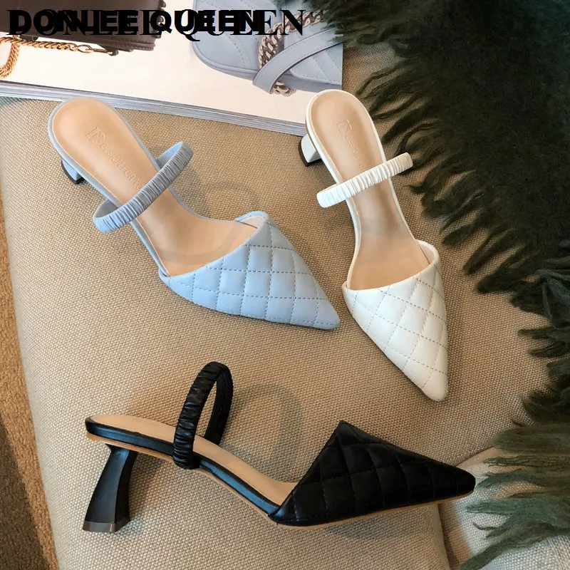 На тонком среднем каблуке декорированные бусинами Шлёпанцы для женщин Женские