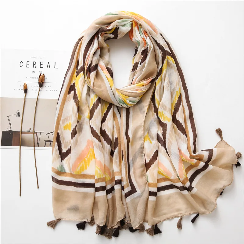 Женский клетчатый шарф винтажный элегантный длинный с кисточками в Корейском