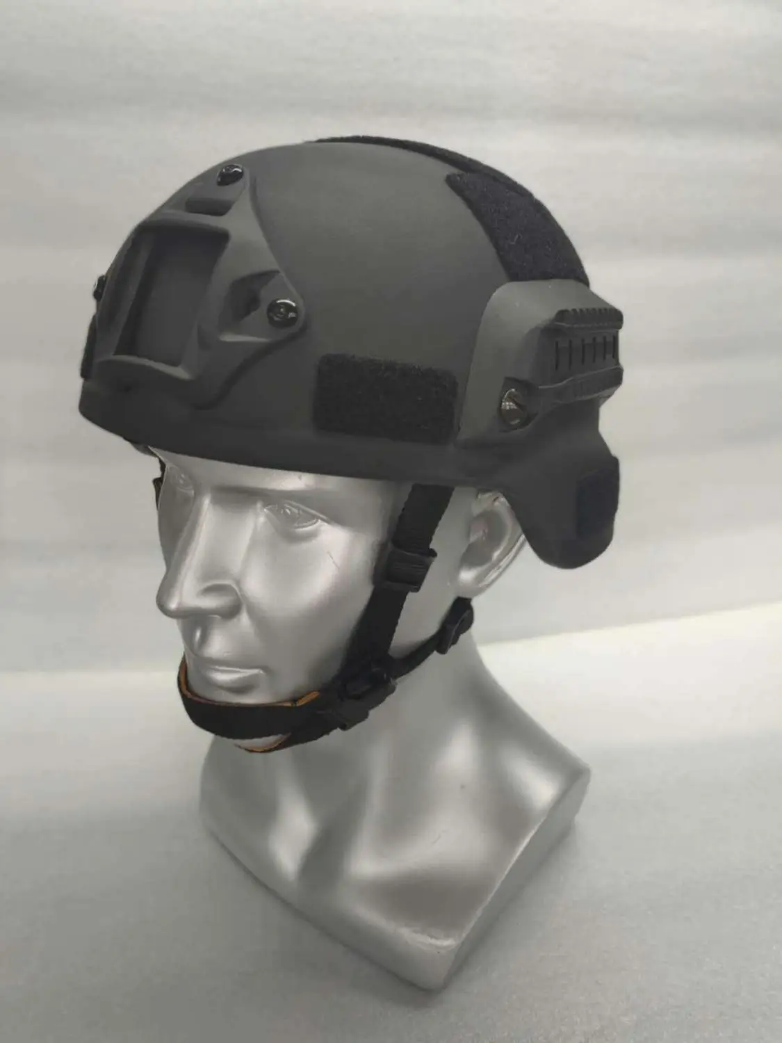 

Ballistic ACH High Cut Tactical Helmet Bulletproof Body Armor Aramid Core Helmet Safety Helmet NIJ IIIA MICH FAST 2000B Helmet