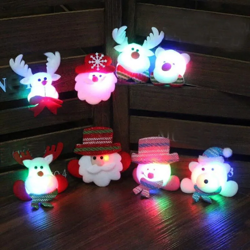 Light Glowing Badge Santa Claus Bear Deer LED Flashing Brooch Pins Decor Glow Party Christmas | Дом и сад