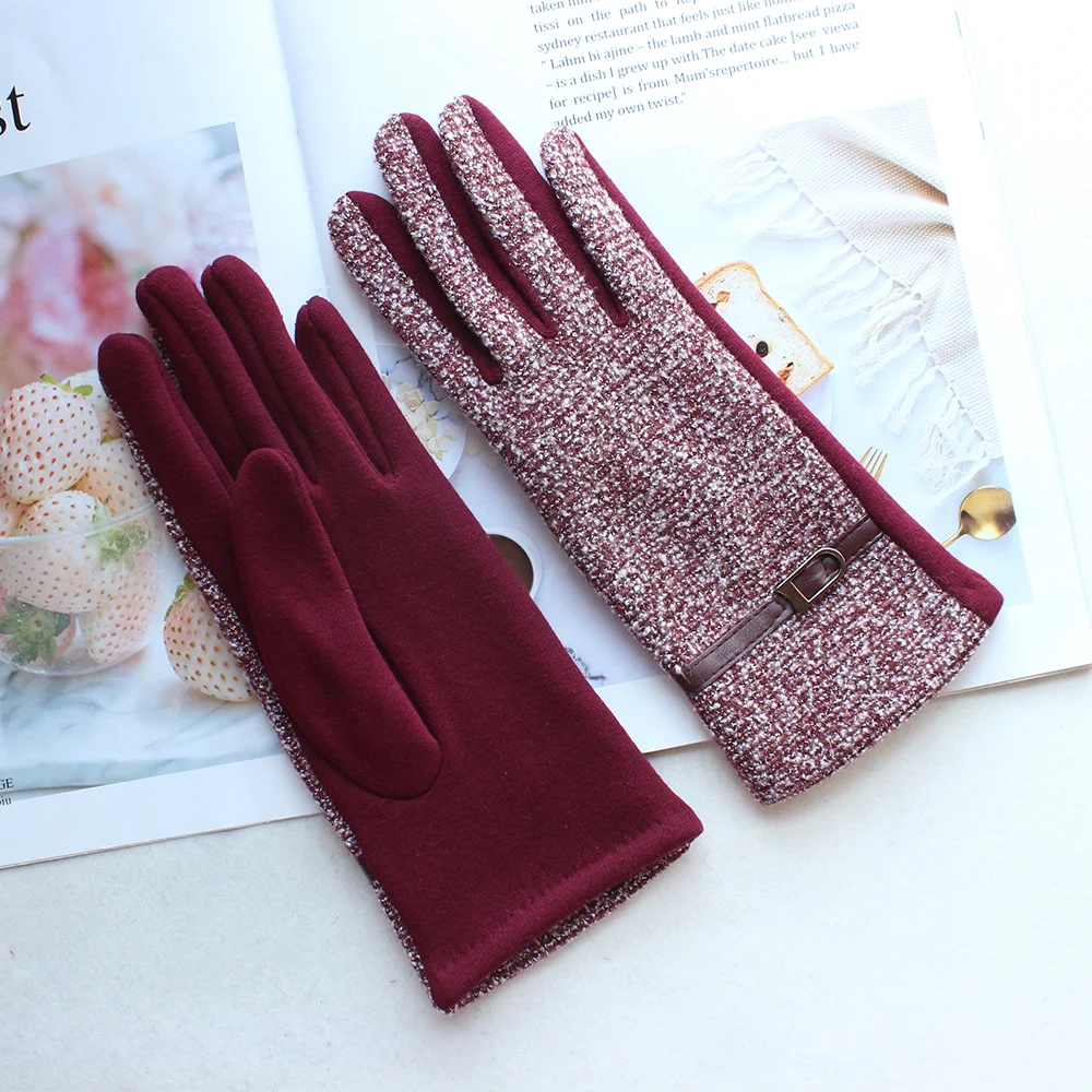 

New Woman's Knitted Gloves Female High-Elastic Cotton Material Velvet Repair Hands Button Style Winter Warm Gloves
