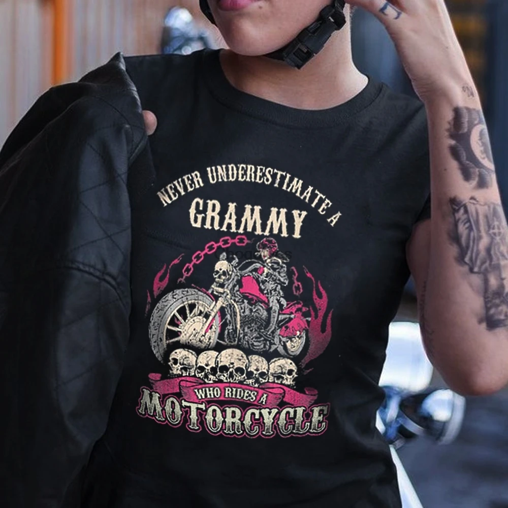 Футболка с черепом которая ездит на мотоцикле | Мужская одежда