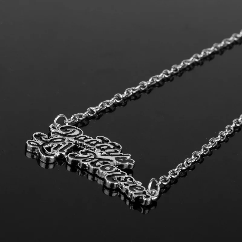 

Ожерелье из сплава с изображением героев фильма «самоубийца»