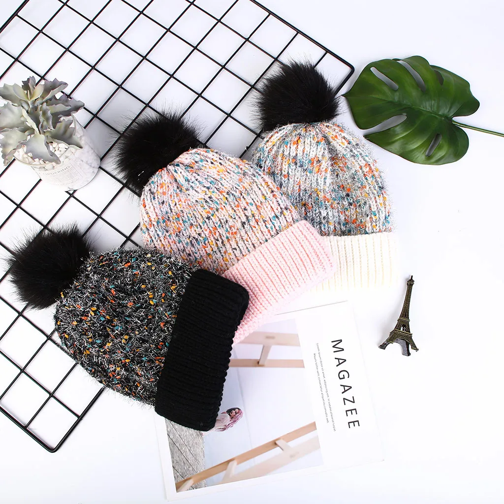 Модные зимние женские тёплые вязаные шапки из шерсти с помпонами цветные