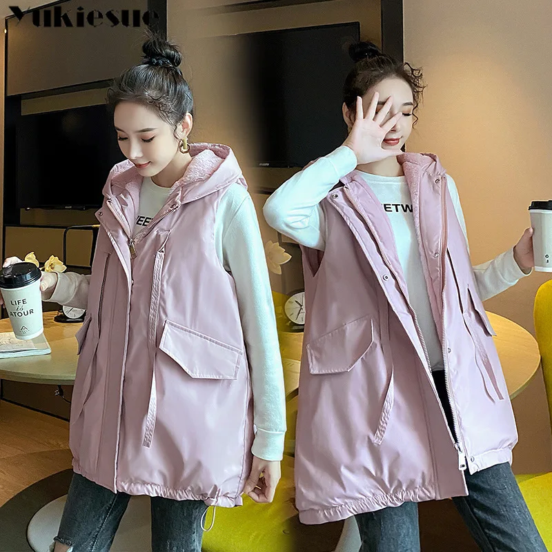 

Coats & Jackets