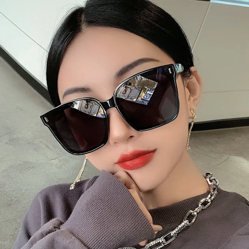 

2021 Fashion Square Sunglasses Women Female Trend Transparent Color Personality Eyeglasses Street Shooting Catwalk Glasses UV400