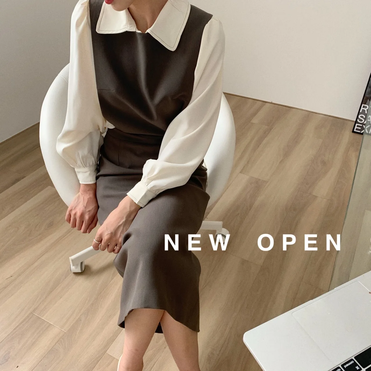 

Korean Version of Commuter All-match Casual Skirt Suit Thirteen Rows of Waistcoat Slim A Word