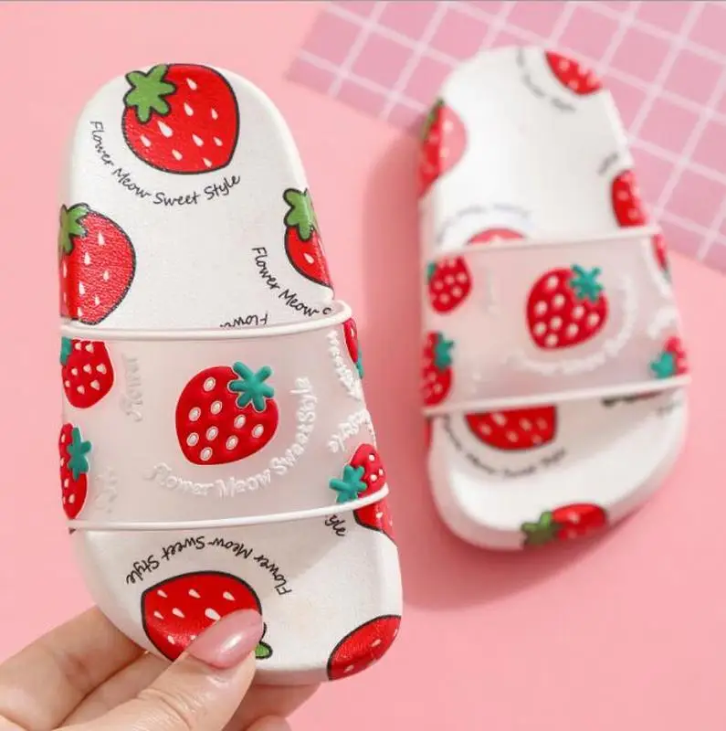 Шлепанцы для девочек сланцы с мультяшным рисунком фрукты клубника ананас персик