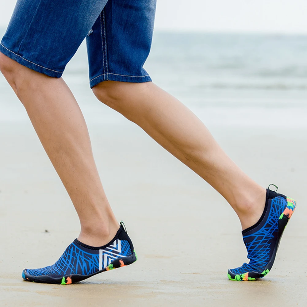 

Обувь для плавания для мужчин и женщин, быстросохнущая обувь для водных видов спорта, морского пляжа, серфинга, черного и синего цвета