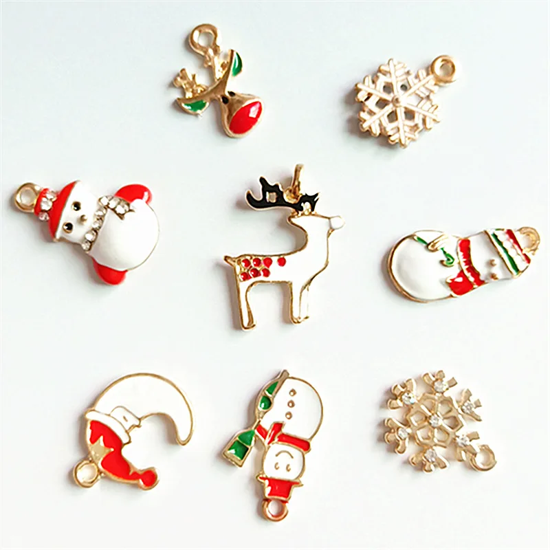 

10pcs Lovely Christmas SeriesSnowflake Elk Alloy Enamel Charms Snowman Pendants Bracelets Hair DIY Jewelry Accessory Gifts FX505