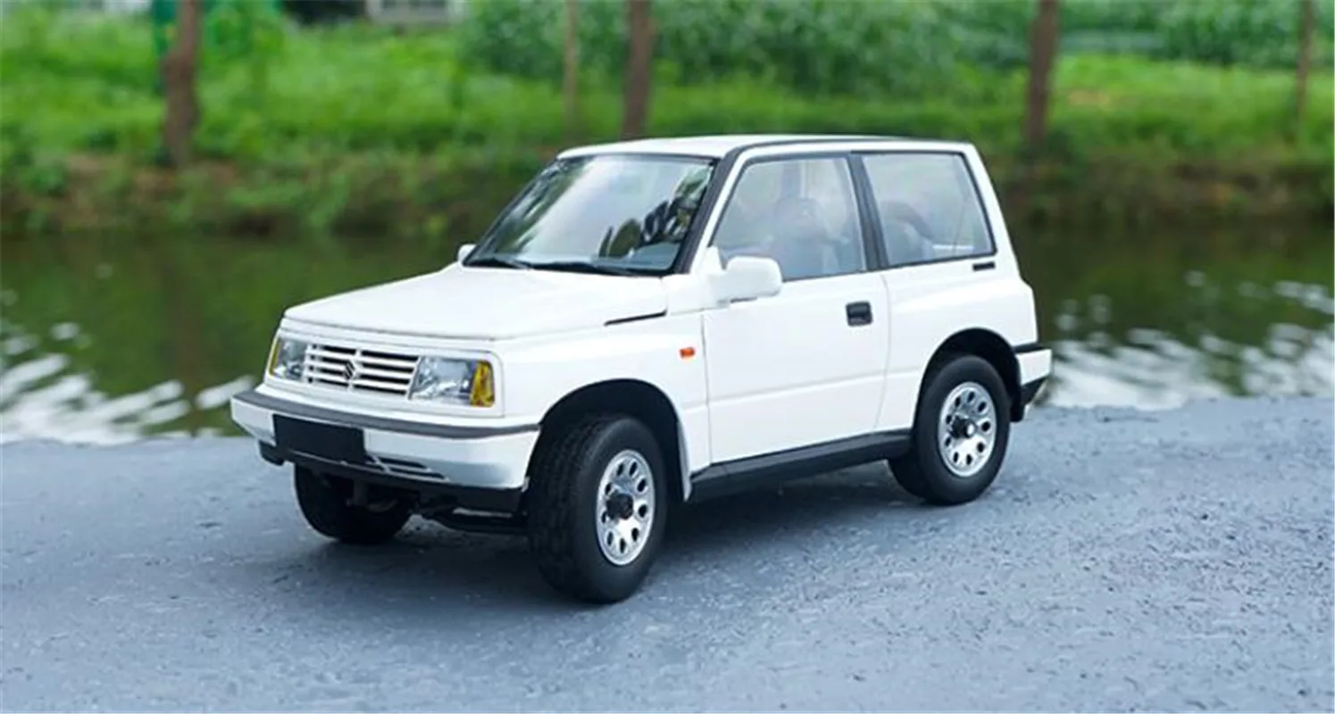 

Новинка 1/18, для Suzuki Vitara скускудо, ранняя версия, новинка, Подростковая модель автомобиля LHD/RHD, белый/красный/серый металл, пластик, резина