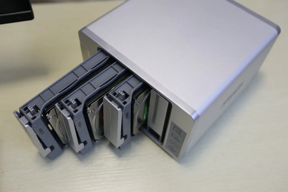 4bay 2,5 '/3," SATA HDD корпус 4 лотка массив type-C usb3.1 высокоскоростная Функция Raid поддержка 32 ТБ безопасное надежное хранилище