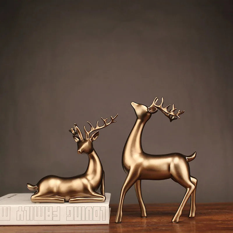 

2 PCS DEER STATUE EUROPEAN STYLE RESIN DEERS LIVING ROOM BEDROOM WINE CABINET ORNAMENTS CREATIVE WEDDING GIFTS Sroom Art Statue
