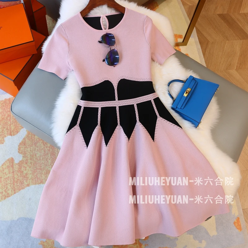 

Женское трикотажное платье-мини с коротким рукавом, розовое или черное трикотажное платье контрастных цветов, весна-лето 2021