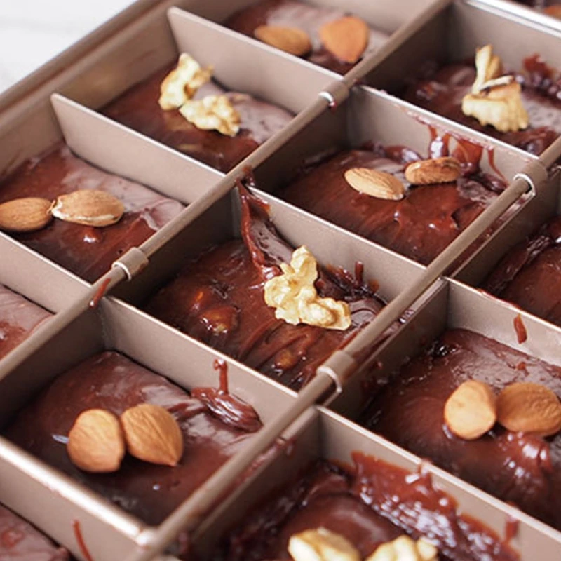 

Non Stick Brownie Pan with Removable Dividers 18 Cavity Chocolate Cake Baking Tray Kitchen Carbon Steel Bakeware for Oven K3NA