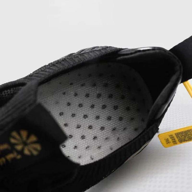 

2021 new casual sports men's shoes fashion trend shoes men's flying woven men's shoes