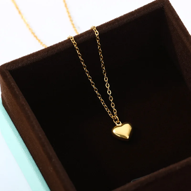 

2021 New Female Fashion Stainless Steel Heart Necklace Pendant Short Gold Chain Choker Pendant Necklaces Charm Gifts girlfriends