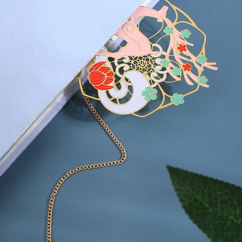 

Chinese Traditional Art Style Bookmarks Flowers Fish Peacock Deer Phoenix Bookmark Metal Business Valentine's Day Gift Pendant