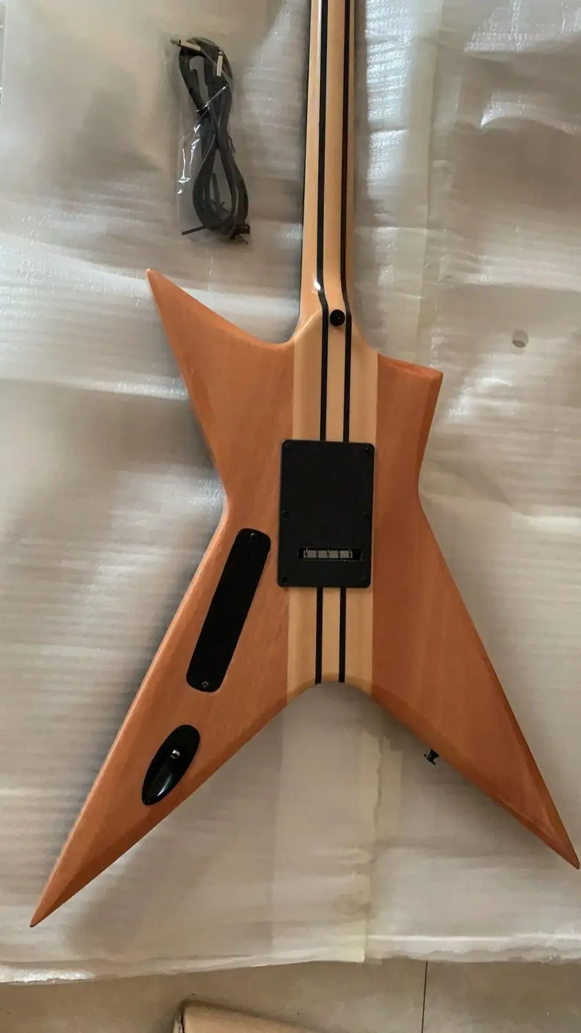 Гитары Custom Shop электрогитара одна часть шеи Пользовательский логотип с активными звукоснимателями в черном 181317