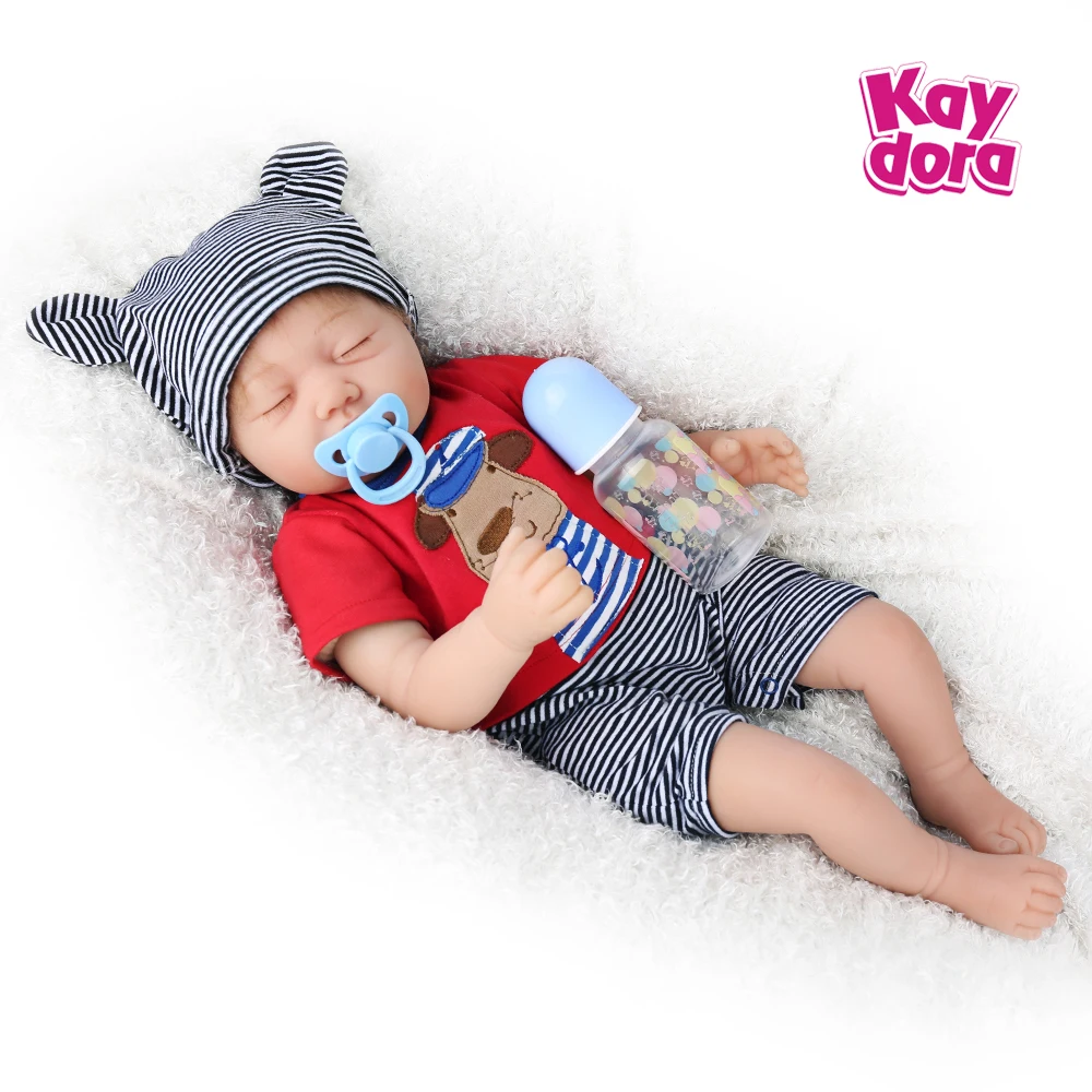 

Реалистичная кукла реборн 22 дюйма 55 см, реалистичное тканевое тело на ощупь, игрушка для новорожденных с одеждой, подарок для детей на день р...