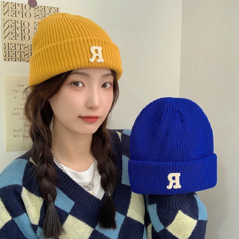 Новинка 2021 шапка в виде черепа с надписью R вязаные шапки зимние теплые