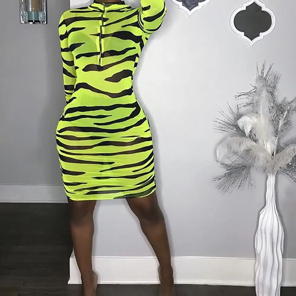 Женское сексуальное неоново зеленое мини платье с принтом зебры Клубное