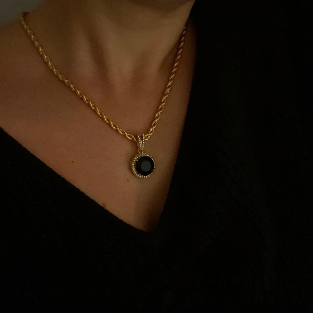 

Stainless Steel Gold Stylish Exaggerated Large Bold Square Circle Zircon Pendant Necklace Twisted Rope Chain Layer Necklace