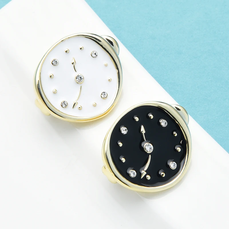 

Wuli&baby Enamel Clock Brooches Women Men Black White Rhinestone Timer Party Office Brooch Pins Gifts