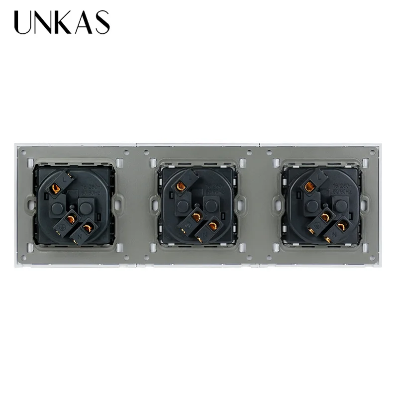 Тройная Розетка UNKAS Белая настенная панель из поликарбоната 258 х86 мм с