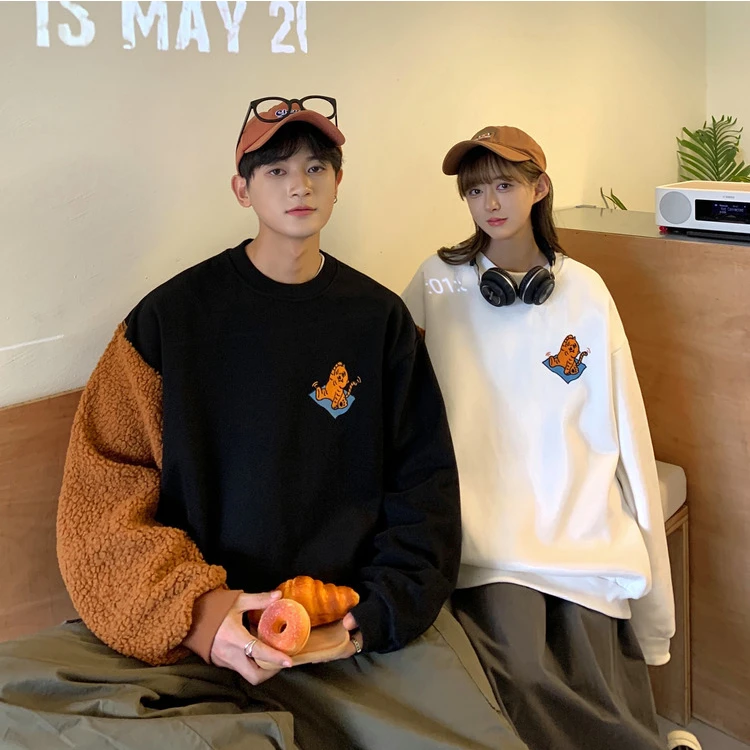 Creative Retro Stitching Lamb Velvet Embroidery Couple Models Youthful Cute Tiger Men And Women Loose Round Neck Sweater Tide