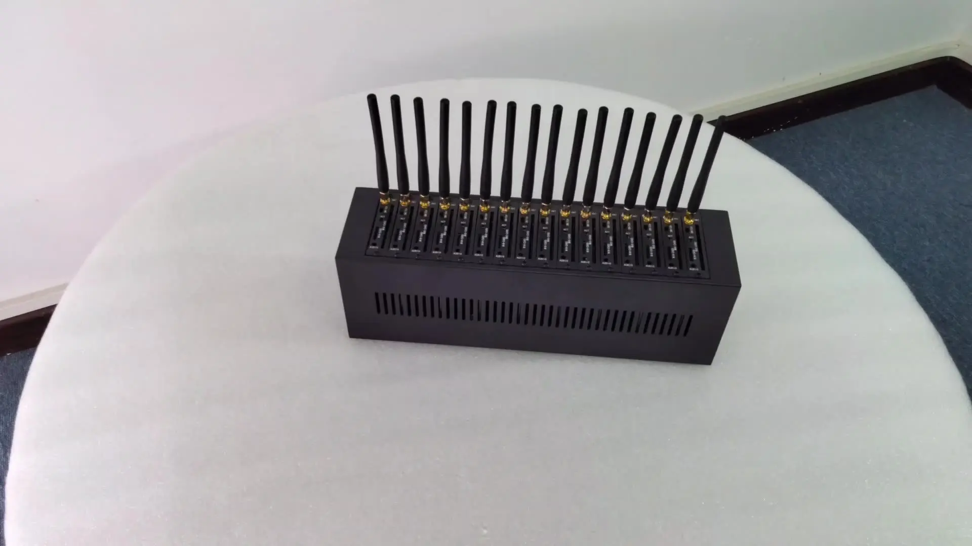 

YX SMS шлюз 16 GSM 2G 16 порт M35/M26