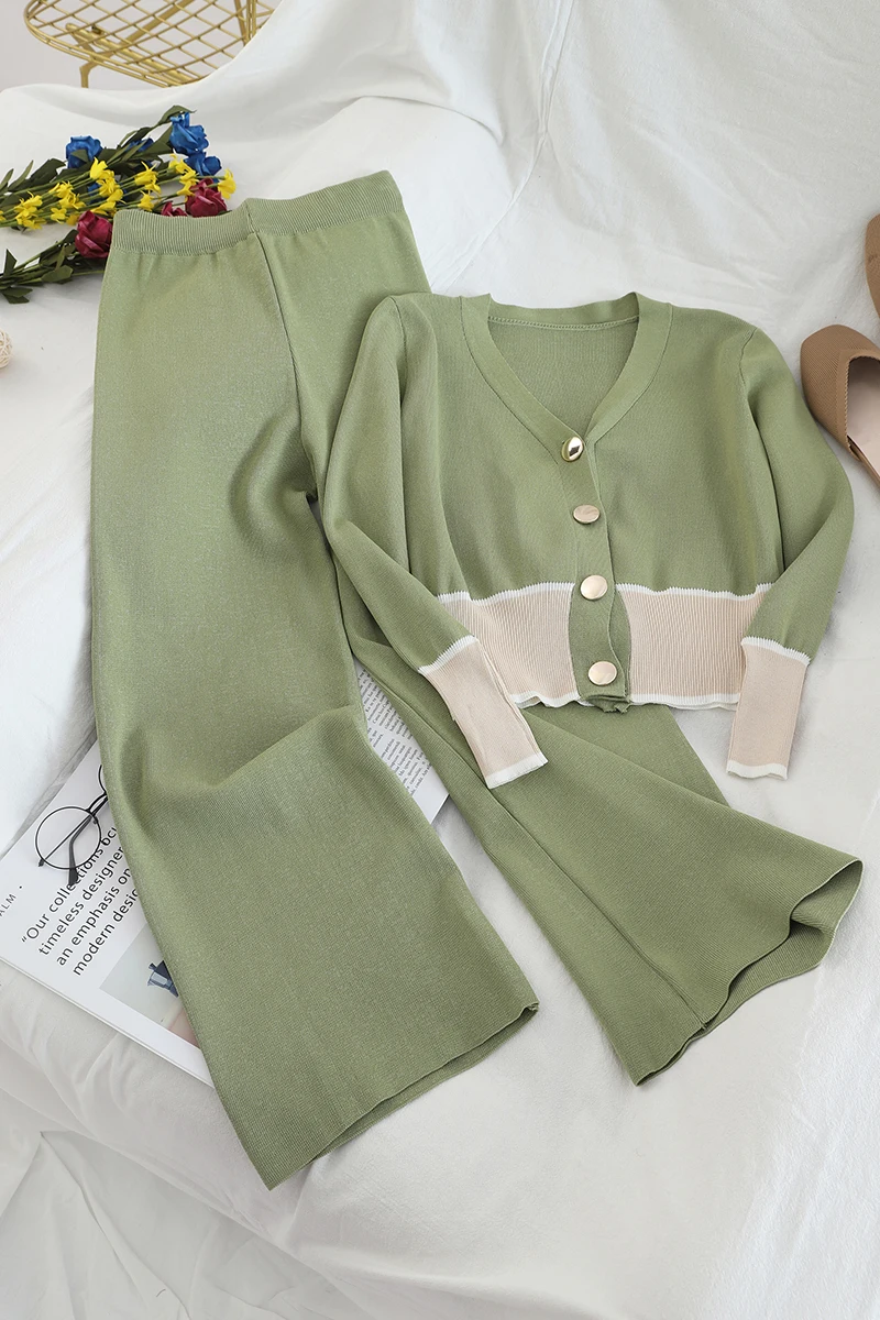 

Contrasting Color Knitted Two-Piece Set 2020 Autumn New V-neck Buckle Cardigan Coat + Fashion Wide Leg Pants Sweater Suit Women