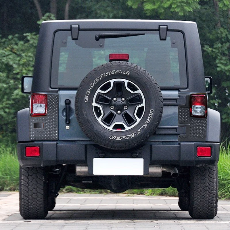 Угловая защитная накладка для заднего фонаря декоративная Jeep Wrangler JK 2007-2017