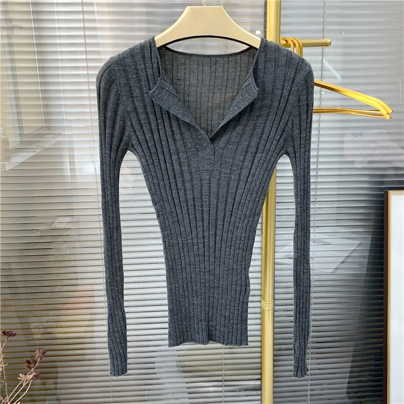 Новый шерстяной женский свитер с глубоким V-образным вырезом облегающий