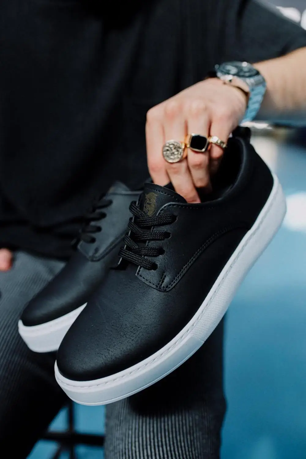 

Knack Men's Casual Shoes Black Color (White Sole) Vivid Colors Lace-Up Stitched High Sole Artificial Leather Material Casual Sports Shoes Non-leather Casual Shoes Mens Shoes Men Sneakers Shoes High Quality Brand 077