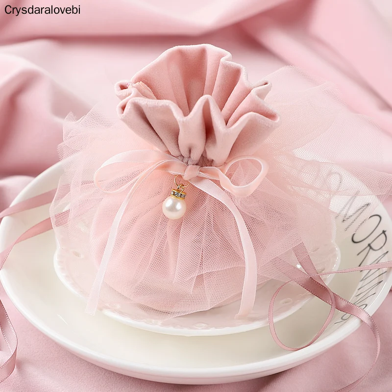 Роскошные бархатные подарочные сумочки с перламутровой шнуровкой для