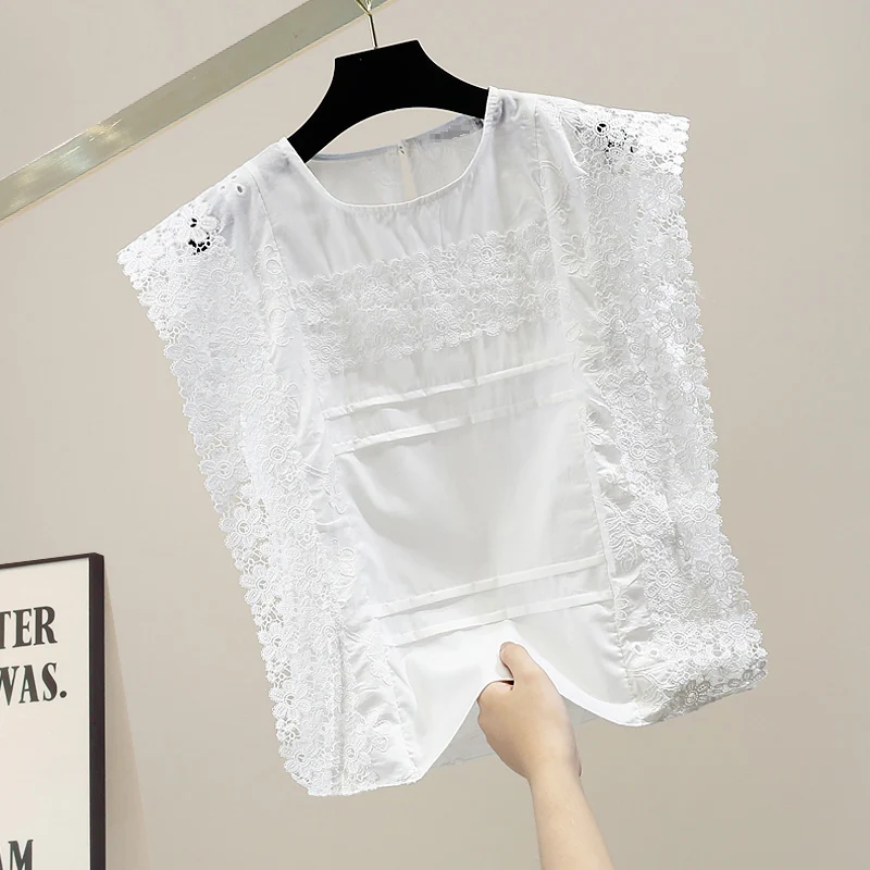 

Shirts & Blouses