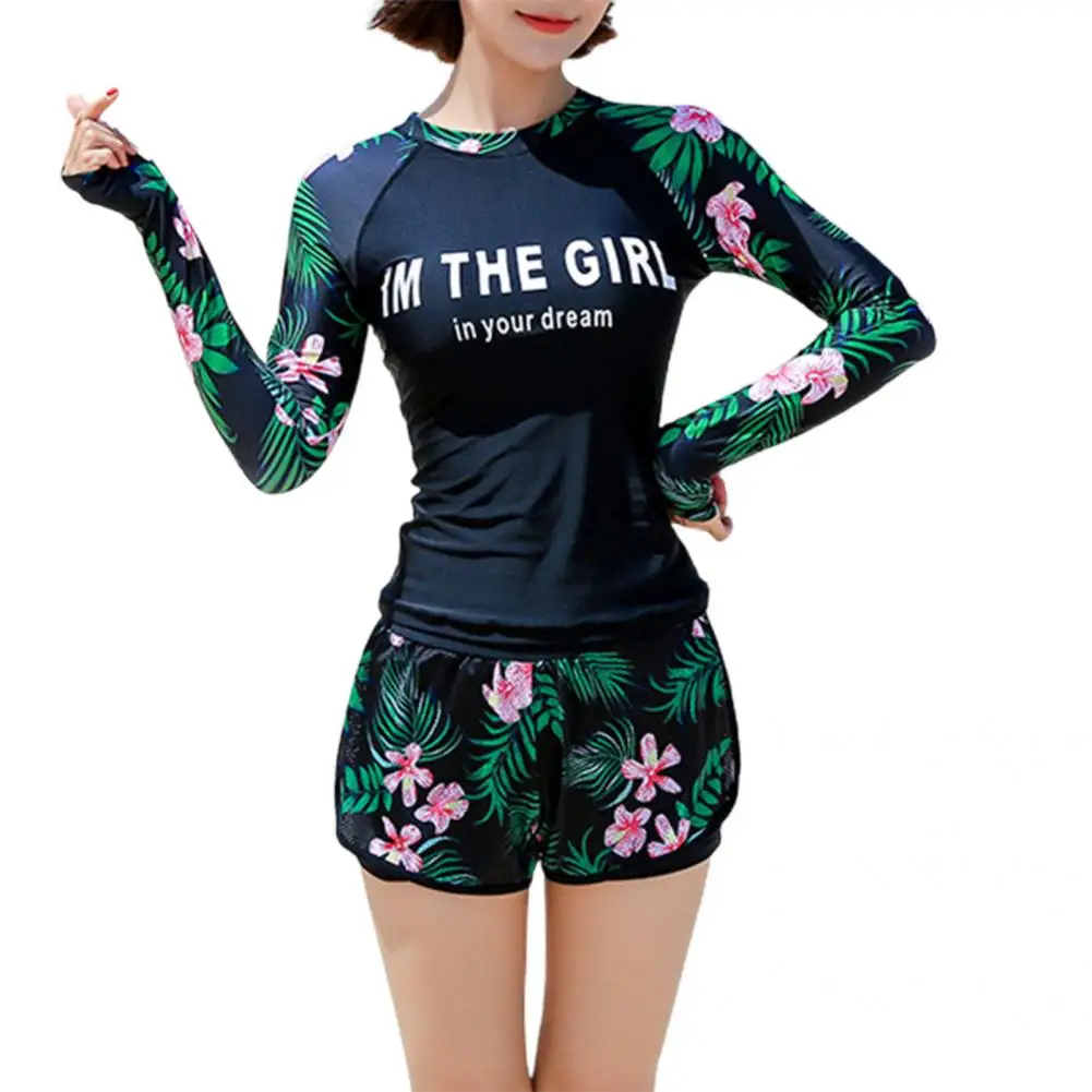 Красивый купальник консервативный из двух частей с длинным рукавом и цветочным