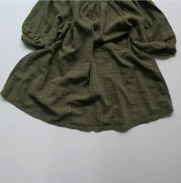 Детское платье для девочек вельветовое трапециевидной формы с рюшами на рукавах