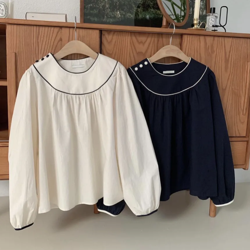 

Korean Dongdaemun 2021spring New French Style Temperament round Neck Multicolor Loose All-Matching Pullover Shirt Top for Women