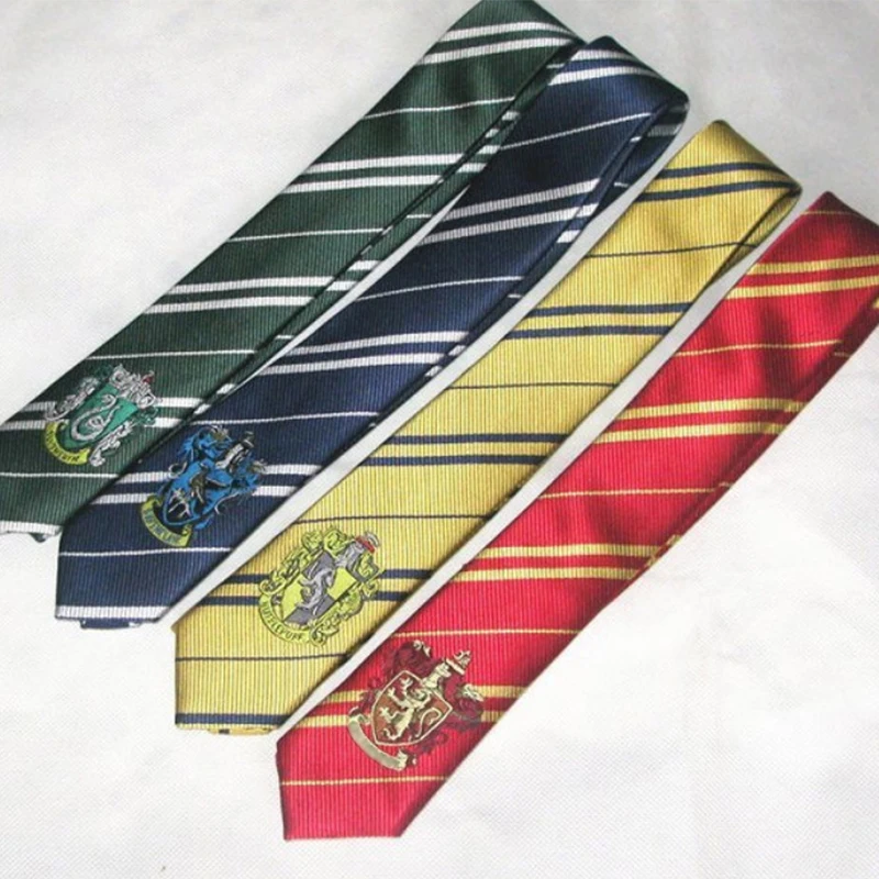 (100 шт./лот) оптовая продажа галстуков Слизерин/хуффлпафф/Когтевран со значком