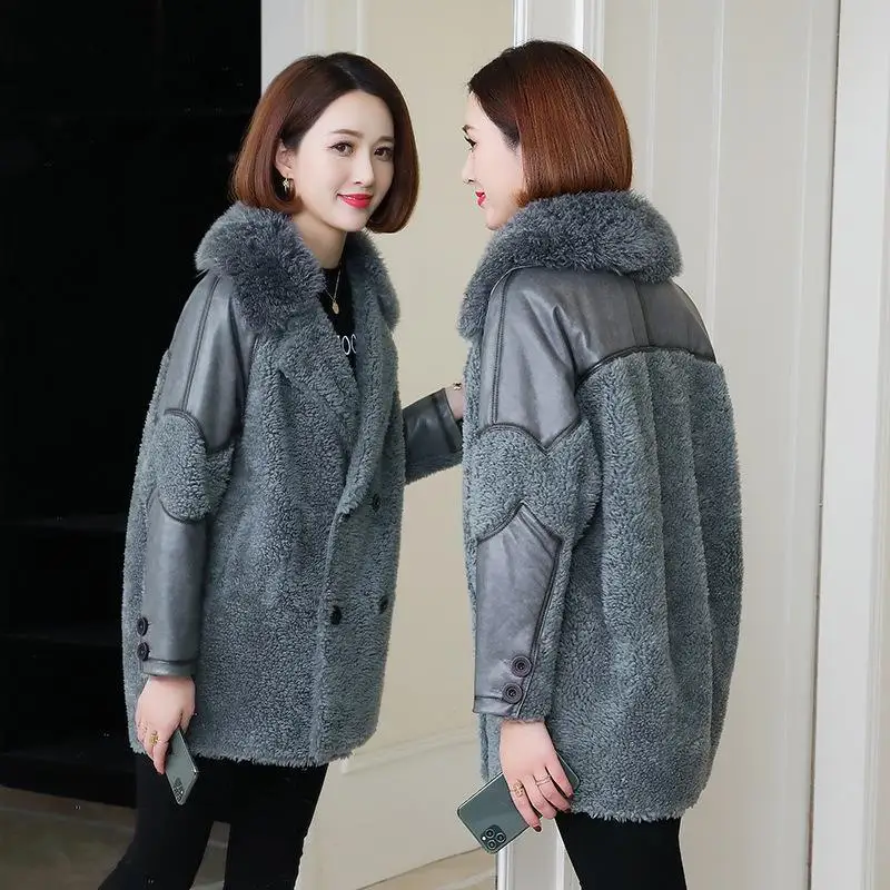 

2021 New Fashion Women Autumn Winter Patchwork Real Lambswool Fur Loose Coats Female Elegant Natural Sheep Shearing Jacket Z298