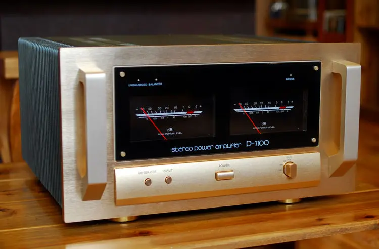 Стерео усилитель мощности P 7100 копия Accuphase каждый канал обеспечивает достаточную